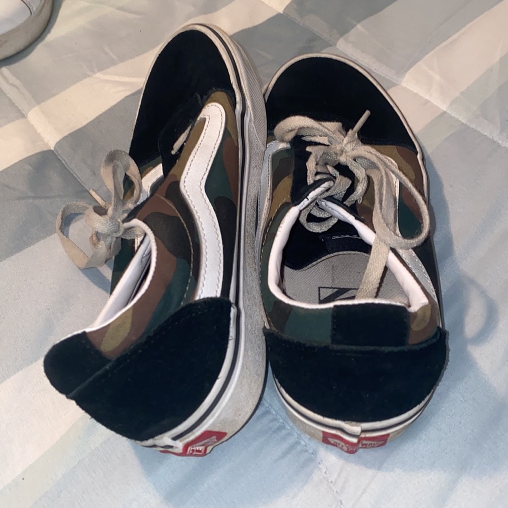 Shoes - Picture 3 of 3